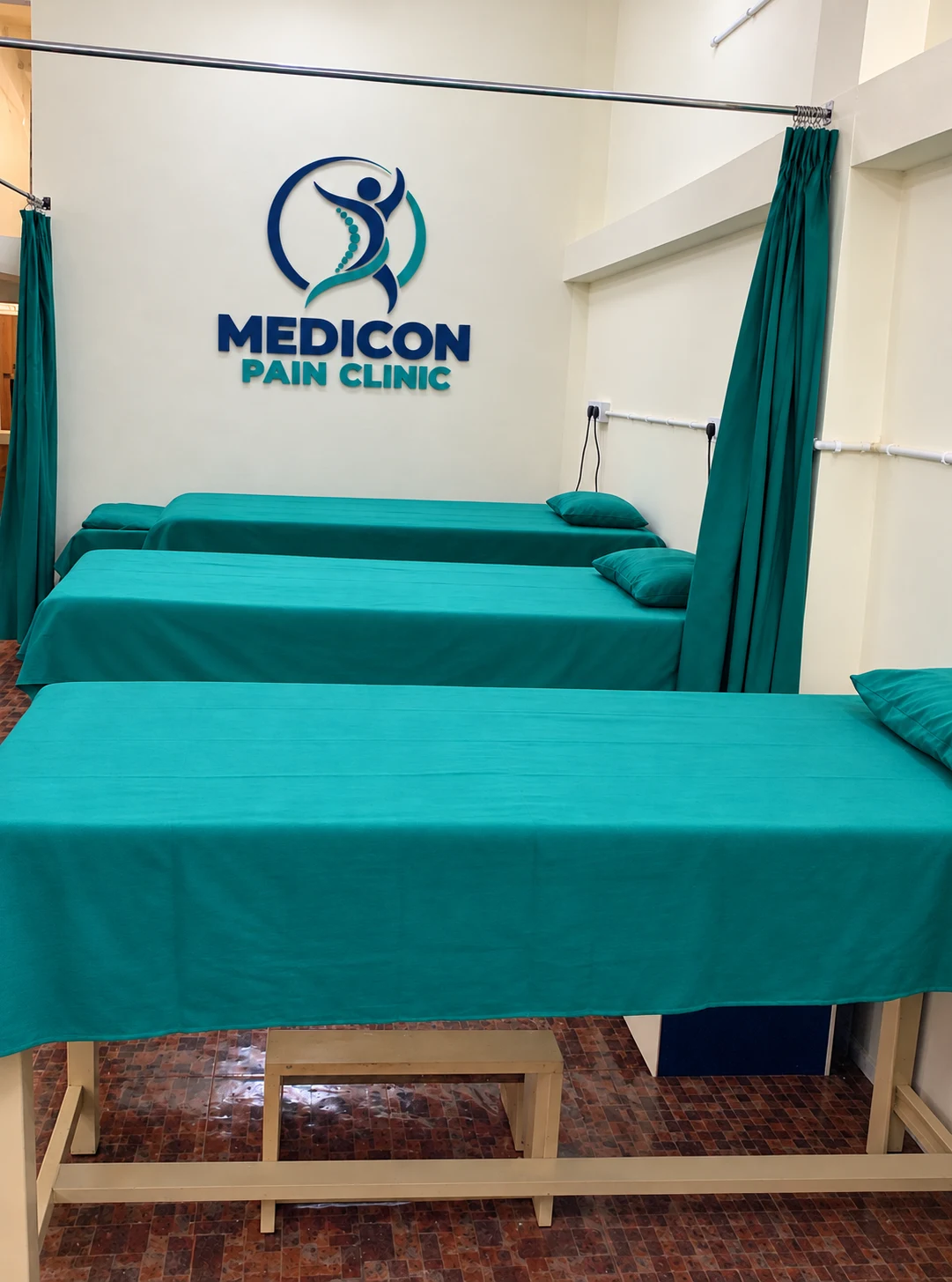 Space for treatment at Medicon Pain Clinic
